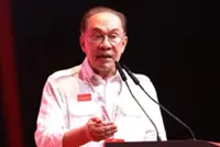 Snap polls possible if unity government fractures, says Anwar