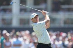Golf-McIlroy roars back into contention with third-round 66 at PGA Championship