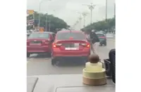 QuickCheck: Did an altercation erupt between two drivers over a blocked U-turn?