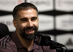 Soccer-Carvajal to leave Real Madrid as Bernabeu prepares farewell
