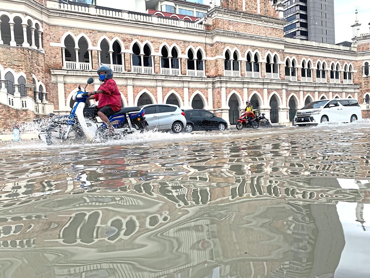 DBKL is also identifying an on-site detention (OSD) pond near Bangunan Sultan Abdul Samad to protect the historic building from future floods. — Filepic