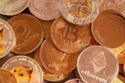 SEC readies plan for trading crypto versions of stocks, Bloomberg News reports