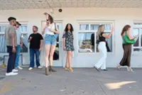 'Tall Tour' in US brings together hundreds of very tall people for meet-ups