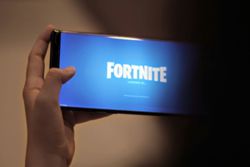 'Fortnite' game returns to Apple App Store