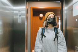 Claustrophobia when travelling: How to keep it from closing in
