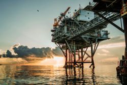 Oil falls after Trump says US will end Iran war 'very quickly'