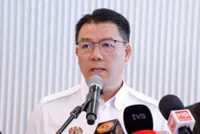 Use AI to cut red tape, Nga tells local councils