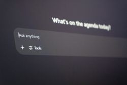 Chatbots struggle with news accuracy and sourcing ahead of US midterms