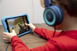 A vacant surgeon general’s office issues a warning about screen time