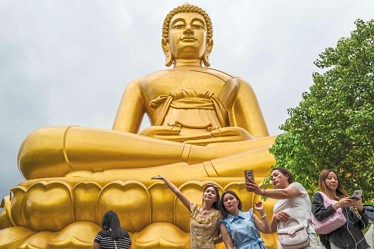 Tourists will still be able to renew 30-day visas once for an additional 30 days – at the discretion of an immigration officer – before needing to leave the country, officials said.