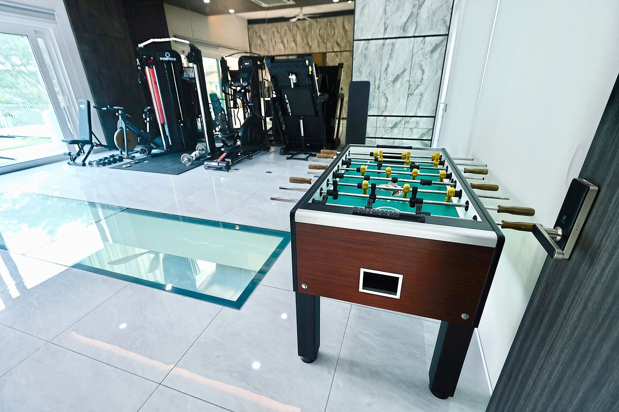 A well-equipped gym at home.