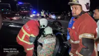 Three dead, one seriously hurt after car crashes into cement lorry on Karak Highway