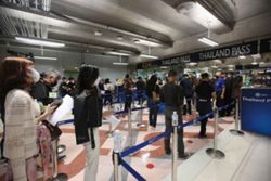 Thailand confirms it will tighten Ebola screening for travellers from high-risk areas