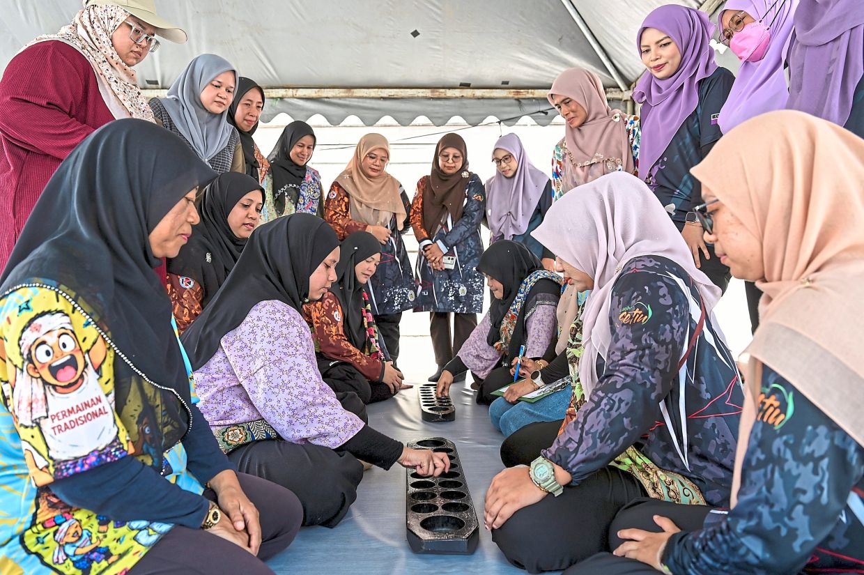 Organised by the Terengganu State Museum Board at the Muzium Permainan Rakyat, the event attracted 384 youths from across the state.