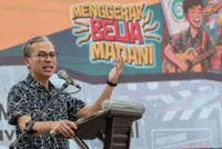 Cooperate on scams or face legal action, Fahmi tells Facebook