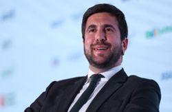 Soccer-Energy tycoon Riquelme confirms challenge for Real Madrid presidency