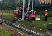 Cow-loaded lorry crashes into signboard on KL-Seremban Highway
