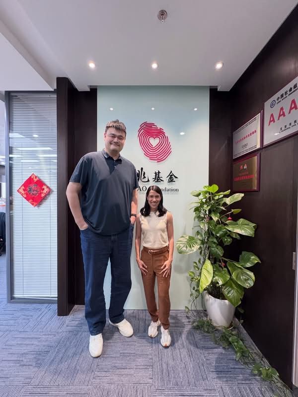 Yao Ming and Datuk Nicol David.