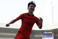 Soccer-South Korea's Hwang healthy, if not match fit, ahead of World Cup