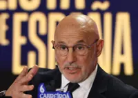 Soccer-De la Fuente says Spain come before club loyalty after first World Cup squad without Real Madrid players