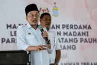 Sacrifice key to overcoming challenges, building stronger future, says Anwar