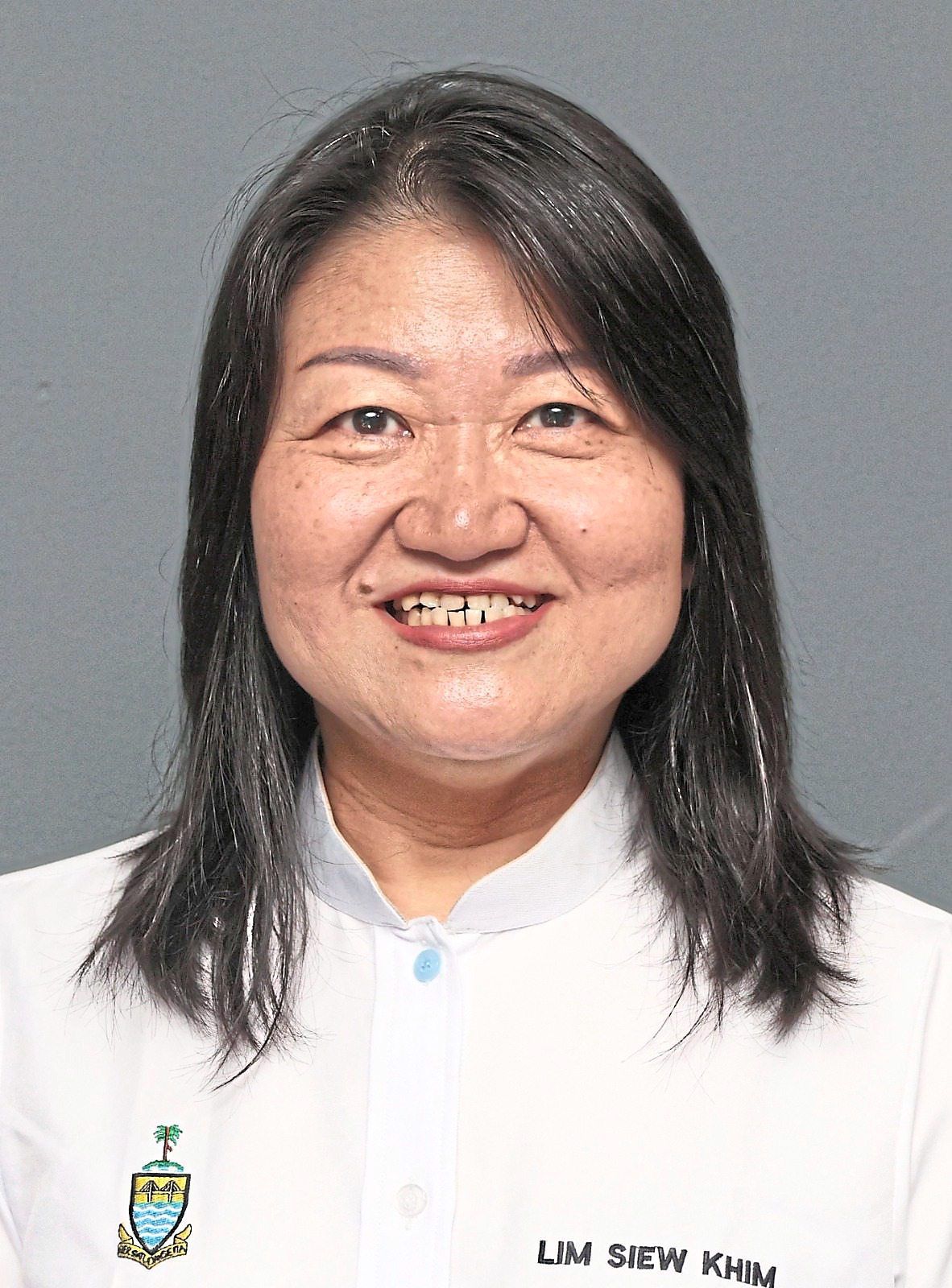 Lim says people rushing to collect food can also cause traffic congestion and raise safety concerns.