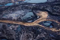 Canada confident oil sands can fund carbon capture