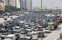 Holiday traffic warnings could harm domestic tourism, says hotel association