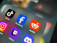 UK medics: Tackling child social media use like big tobacco fight
