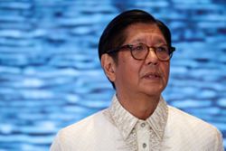 Marcos net satisfaction rating at -15, lowest ever