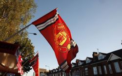 Manchester United lifts earnings forecast after top 3 Premier League finish