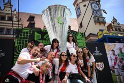 Soccer-Rayo and Palace supporters soak up sun ahead of Conference League final