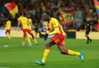 Soccer-Saudi’s Abdulhamid to join U.S. Camp after passport theft delay