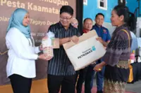 Yayasan Petronas delivers Kaamatan food baskets to 200 families