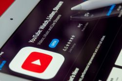 YouTube says will flag AI-generated content