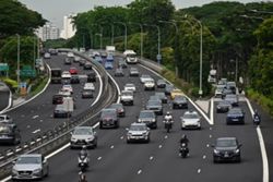 Singapore sets emission limits for new commercial fridges, vehicle air-cons