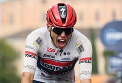 Cycling-Magnier sprints to third win of Giro