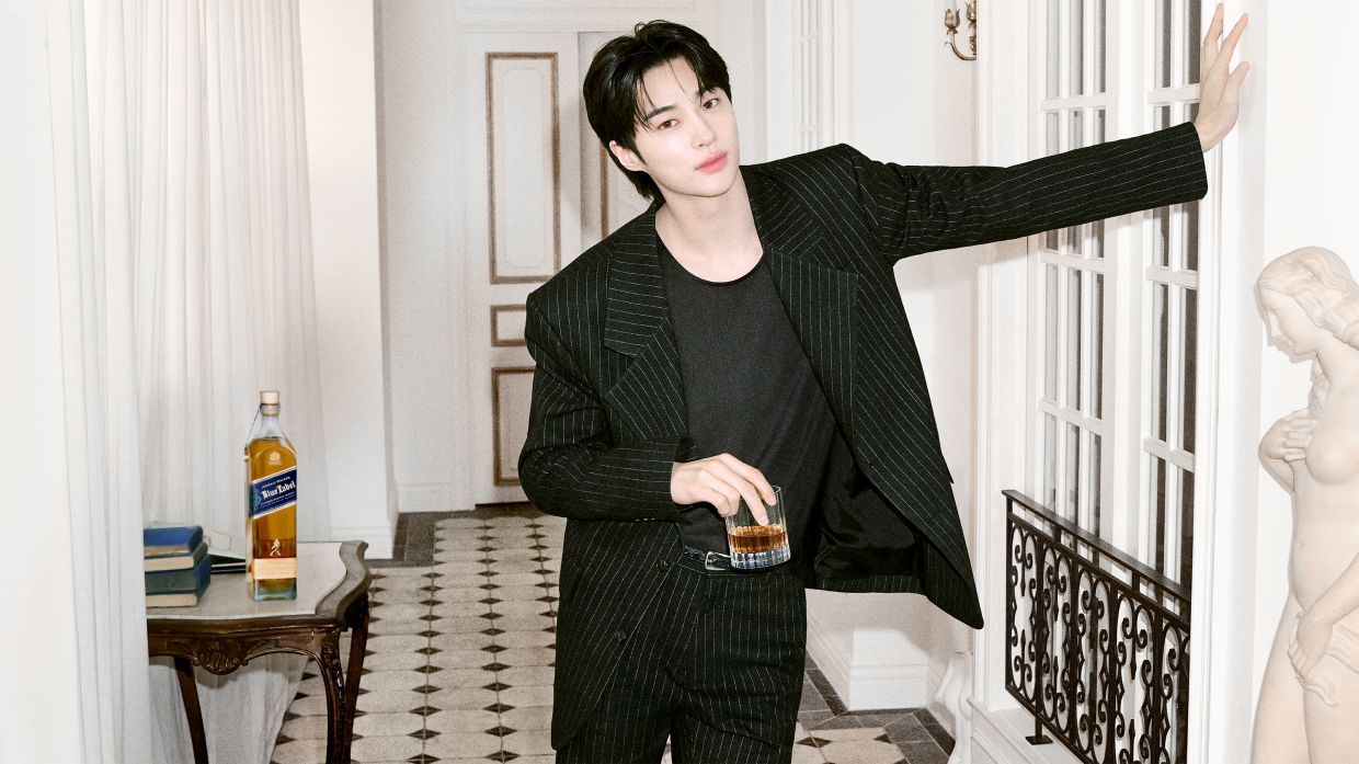 Byeon Woo-Seok is best known for his starring roles in the hit K-dramas Lovely Runner and Perfect Crown.
