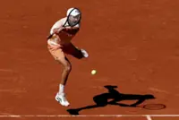 Tennis-Djokovic and Swiatek face tricky tests as French Open third round begins