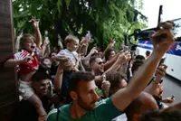 Soccer-Rock-solid Arsenal ready for PSG test in Champions League final