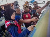 Missing hiker scratched message on ground at summit of Gunung Batu Putih, says guide