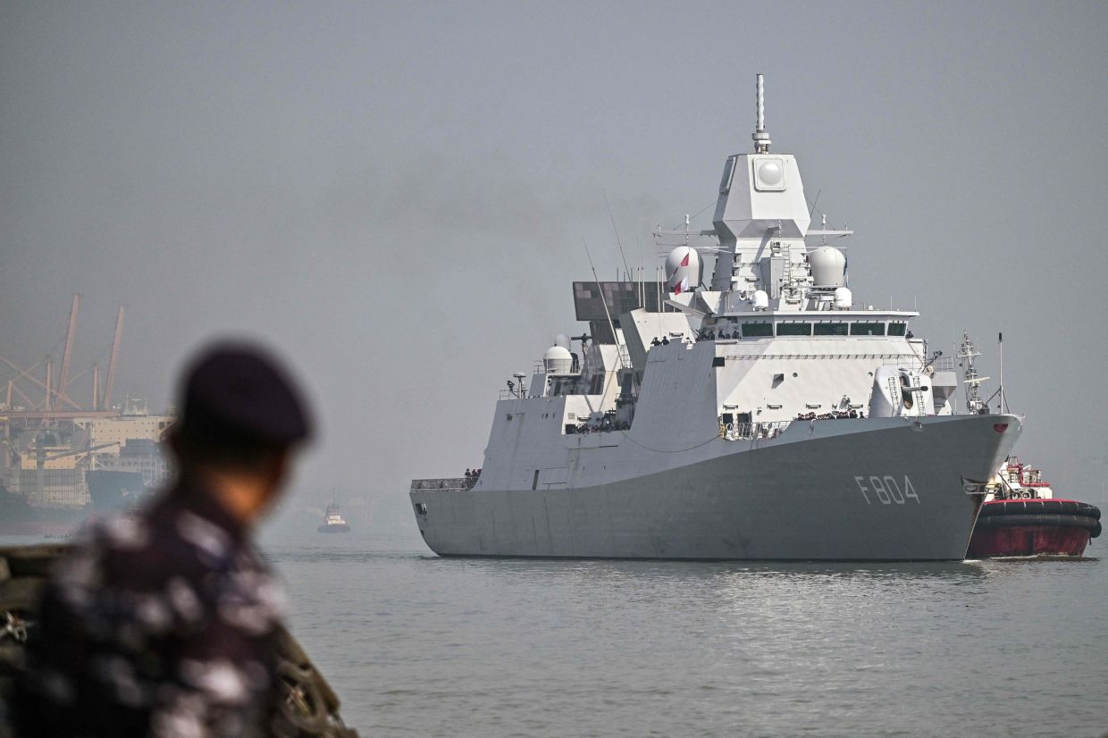 China says it drove away Dutch warship near disputed Paracel Islands