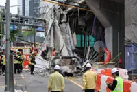 South Korean police search Seoul city offices, builders over deadly overpass collapse
