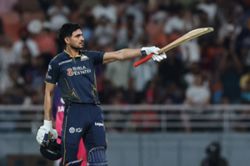 Cricket-Gill ton steers Gujarat past Rajasthan into IPL final