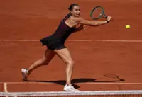 Tennis-Sabalenka faces resurgent Osaka in race to French Open quarter-finals