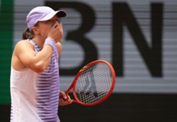 Tennis-Swiatek blames tension after shock French Open exit on 25th birthday