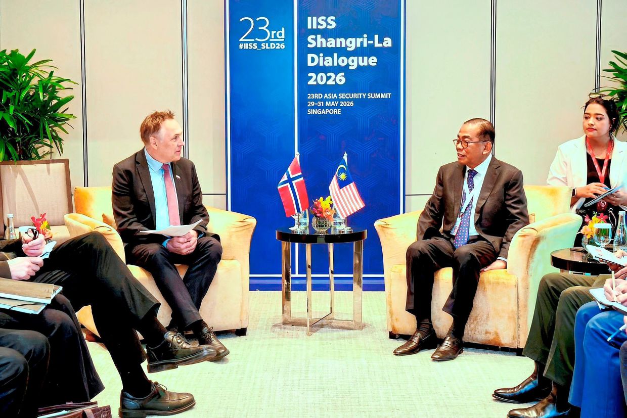 The Defence Minister said that while his Norwegian counterpart had apologised and explained the basis for the cancellation, there were still unanswered questions.