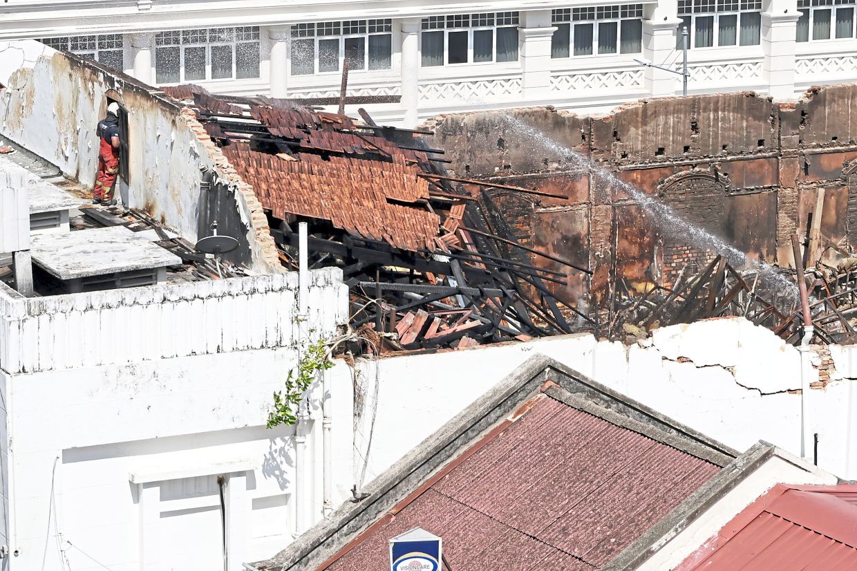 (Video inside) Authorities have yet to find the exact cause of the fire at the premises, which is now a nightlife entertainment outlet.