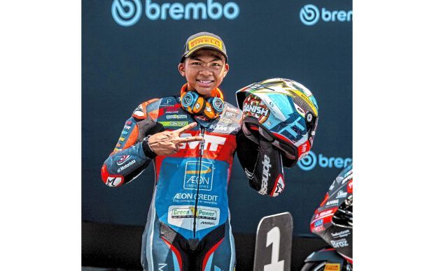 Hakim battled among the frontrunners throughout a thrilling race before securing third place.