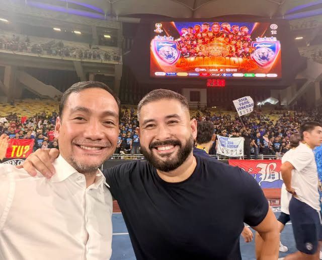 Tunku Ismail (right) and Onn Hafiz celebrating Johor Darul Ta’zim winning the Malaysia Cup at Bukit Jalil National Stadium on May 23. — Photo from Onn Hafiz’s Facebook page